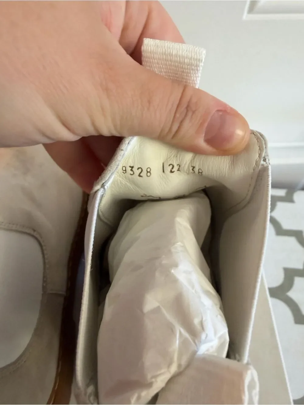Boemos Made in Italy Ivory Suede Chelsea Boots | Chunky Lug Sole | EU 38 NEW